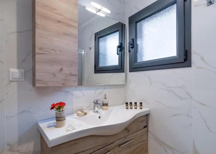 Deluxe With Sea View B Tsoukaládhes